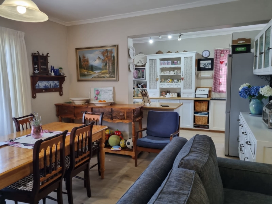 3 Bedroom Property for Sale in Heuningkloof Western Cape